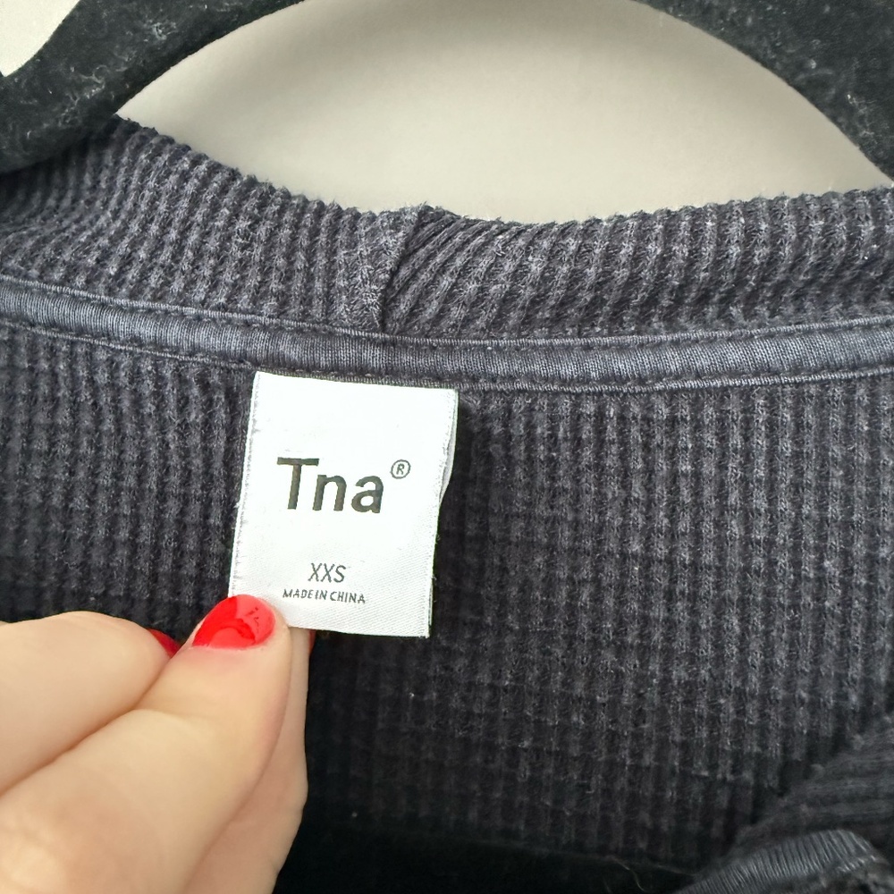 TNA Aritzia Waffle Knit Zip Hoodie Size XXS (Fits XS/S) Soft Zip Hoodie Babaton - Picture 7 of 14